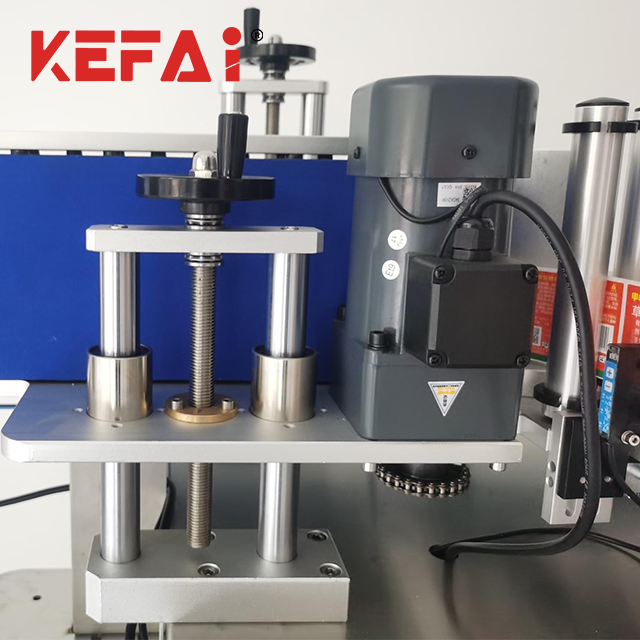 KEFAI Full Auto Desktop Round Bottles Sticker Labeling Machine Made In China