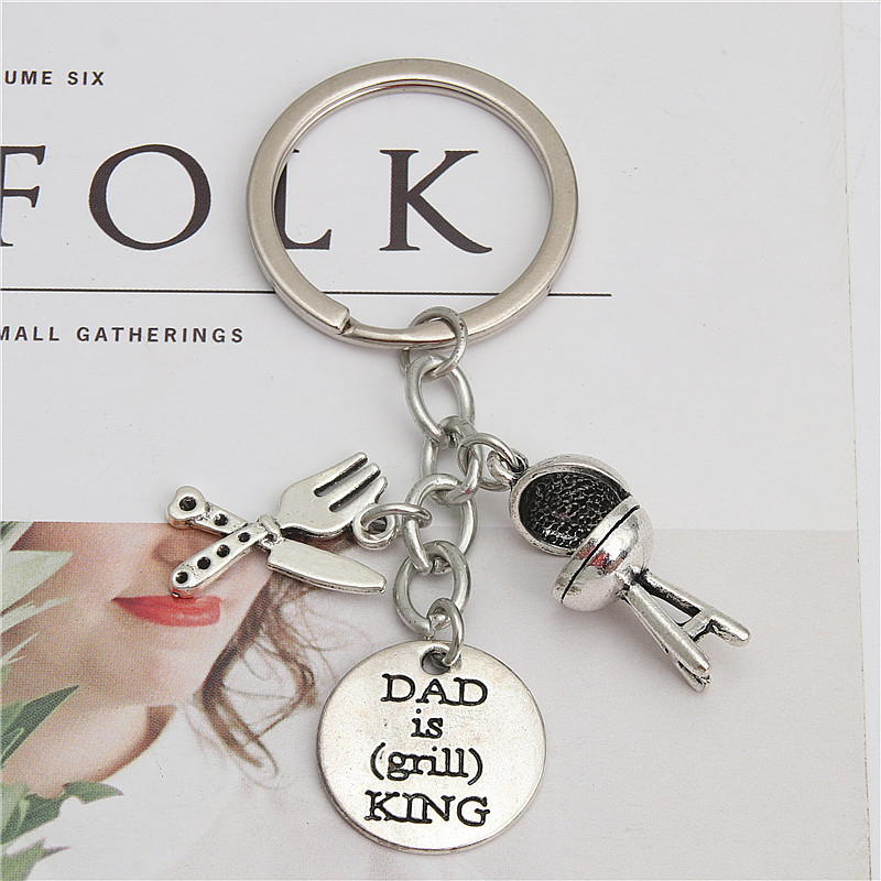 1pc knife And Fork Chair Charms Keychain DAD IS (grill) KING Daddy Family Father's Day Gift Keyring