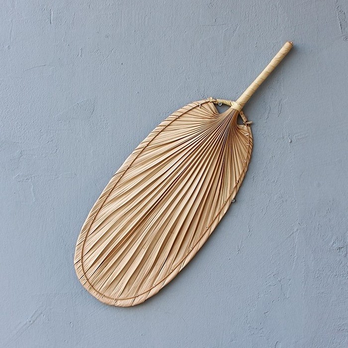 Wholesale Natural Handmade palm leaf Wall Hanging For Living Room or Bedroom Home Decoration