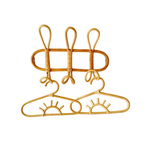 Keico Wholesale Natural Eco-friendly Cute Rattan Clothes Hanger Style Kids Garments Organizer Rattan Wall Hanging From Vietna