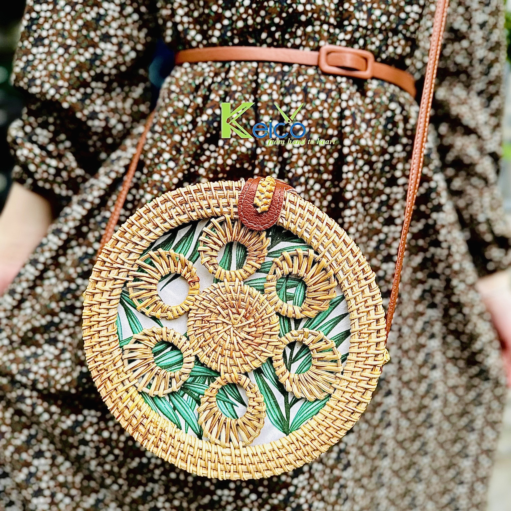 Vietnam rattan round Pentagram women's handbags handmade Rattan Bag with Shoulder Leather Straps Natural Chic Handbag