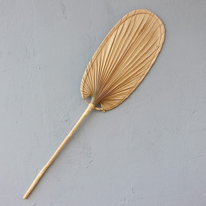 Wholesale Natural Handmade palm leaf Wall Hanging For Living Room or Bedroom Home Decoration