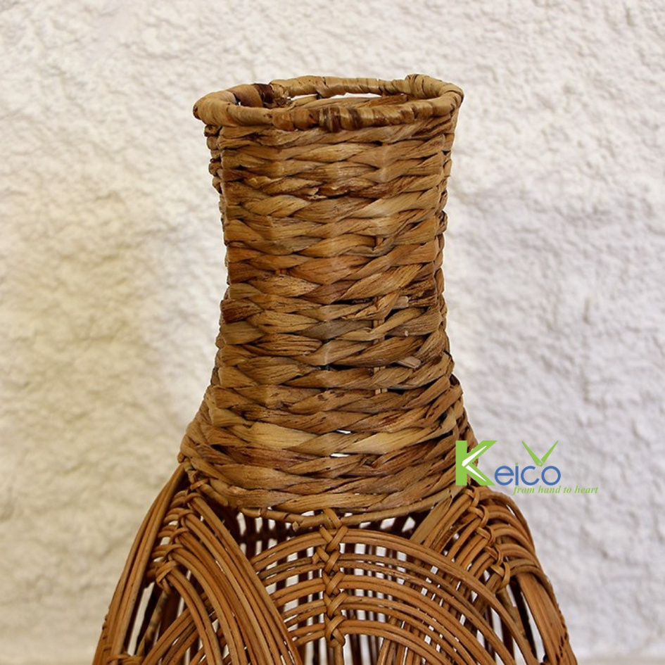 2024 Keico Collection Handmade Rattan and Seagrass Vase Random Shape for Hanging Art Decoration in Resort Hotel Restaurant