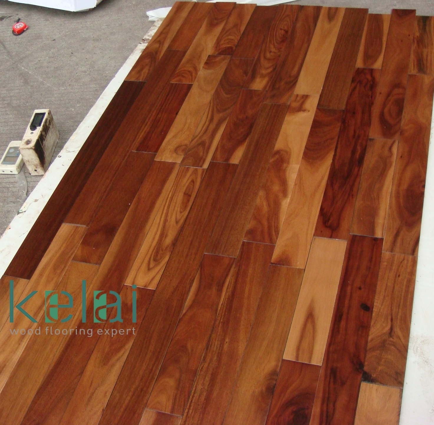 Indoor Asian Acacia Wooden Floor Finished Small Leaf Acacia Solid Wood Flooring Hardwood Flooring