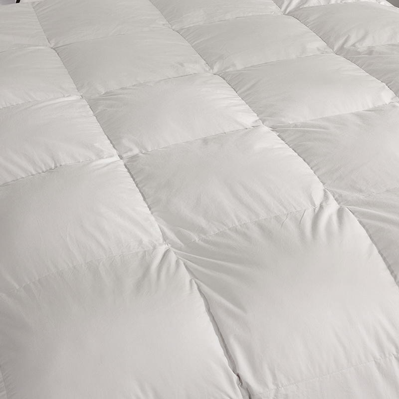 Best Service Down Proof Cotton Cover Filled with White Duck Goose Feather Stitching Duvet Blanket Quilt