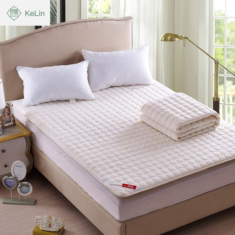 cheap quality breathable and washable quilted mattress protector bed pad