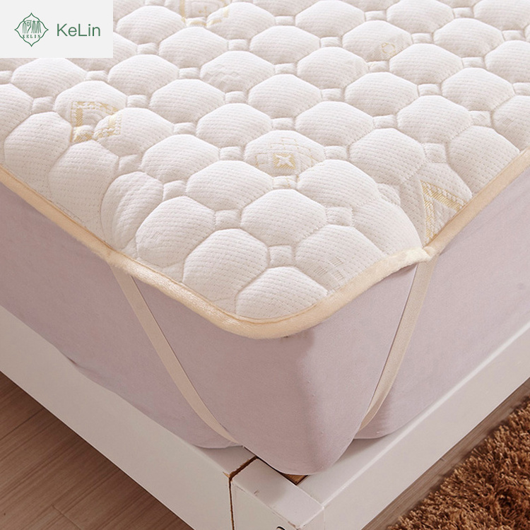 cheap quality breathable and washable quilted mattress protector bed pad