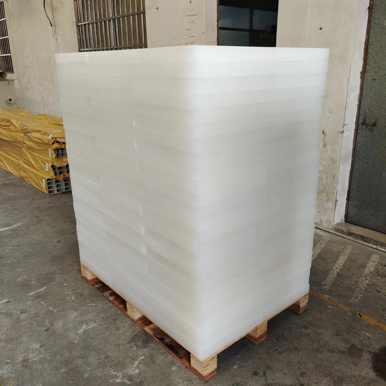 50 mm PP thick board Polypropylene cutting board for sewing machine factory