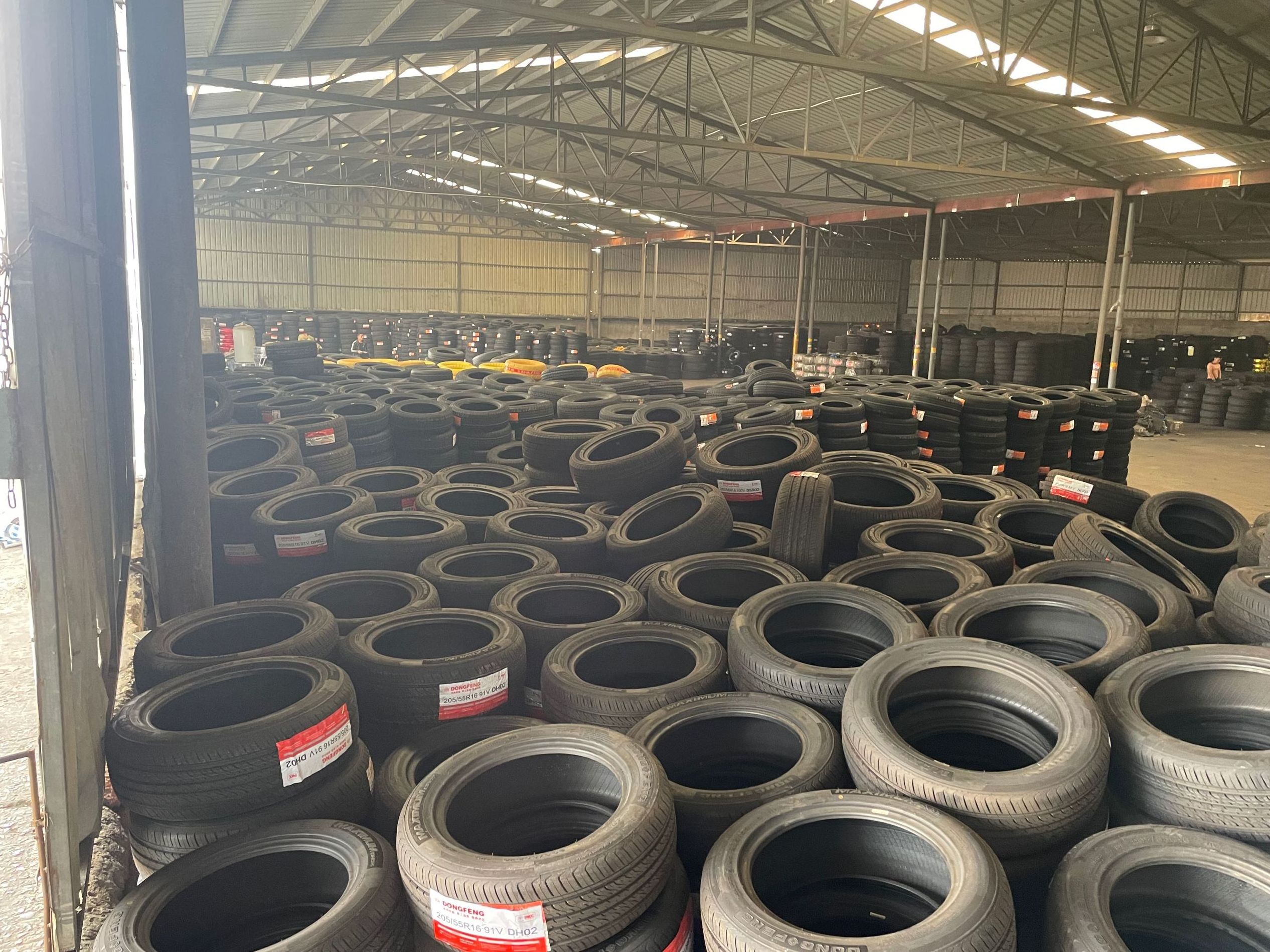 buy wholesale tires  225 75 16c  185/55r14 car tyre  265 40 20 tire