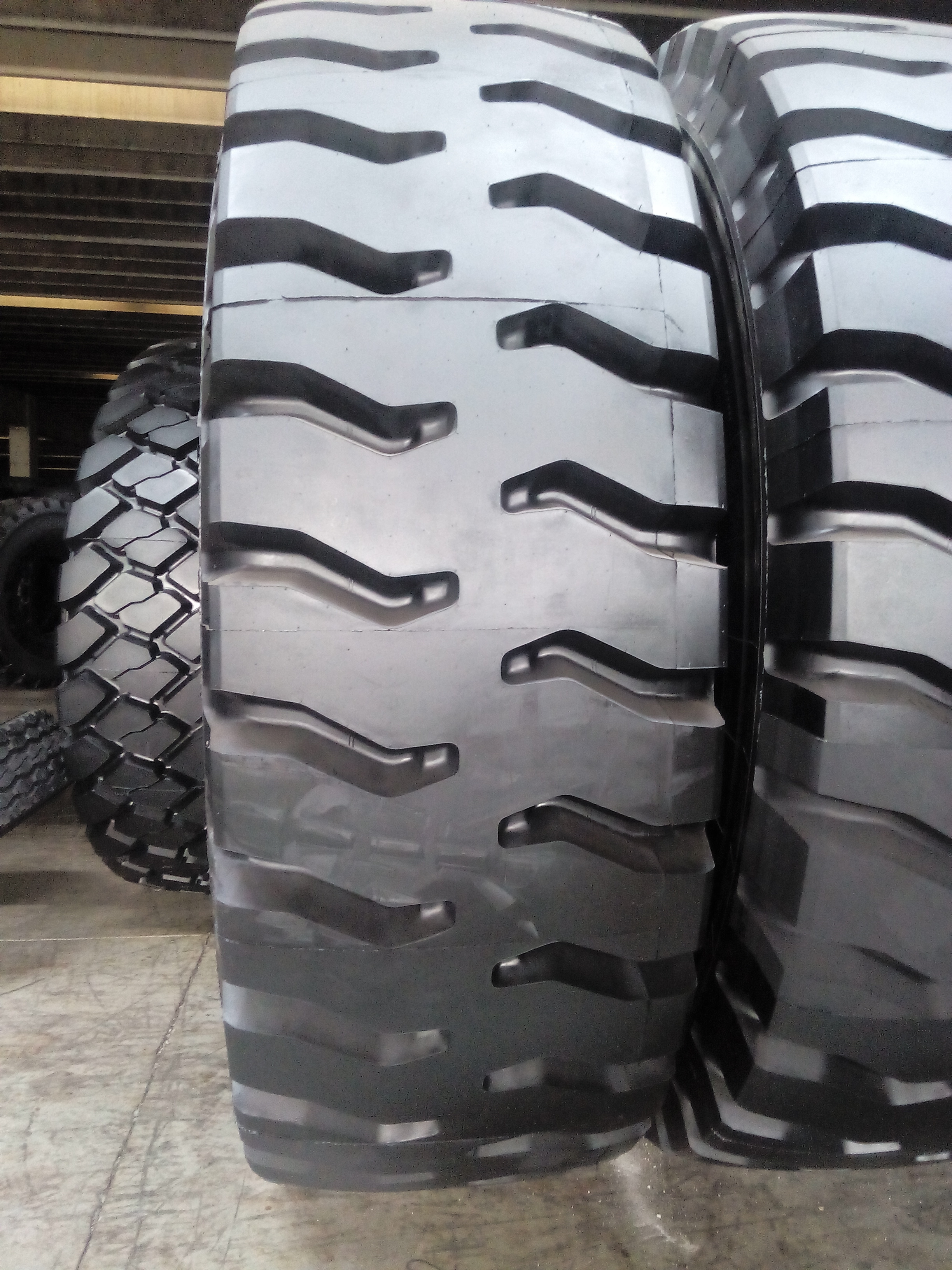 boto  HILO  BRAND Radial OTR tires  26.5r25  29.5r25  35/65r33