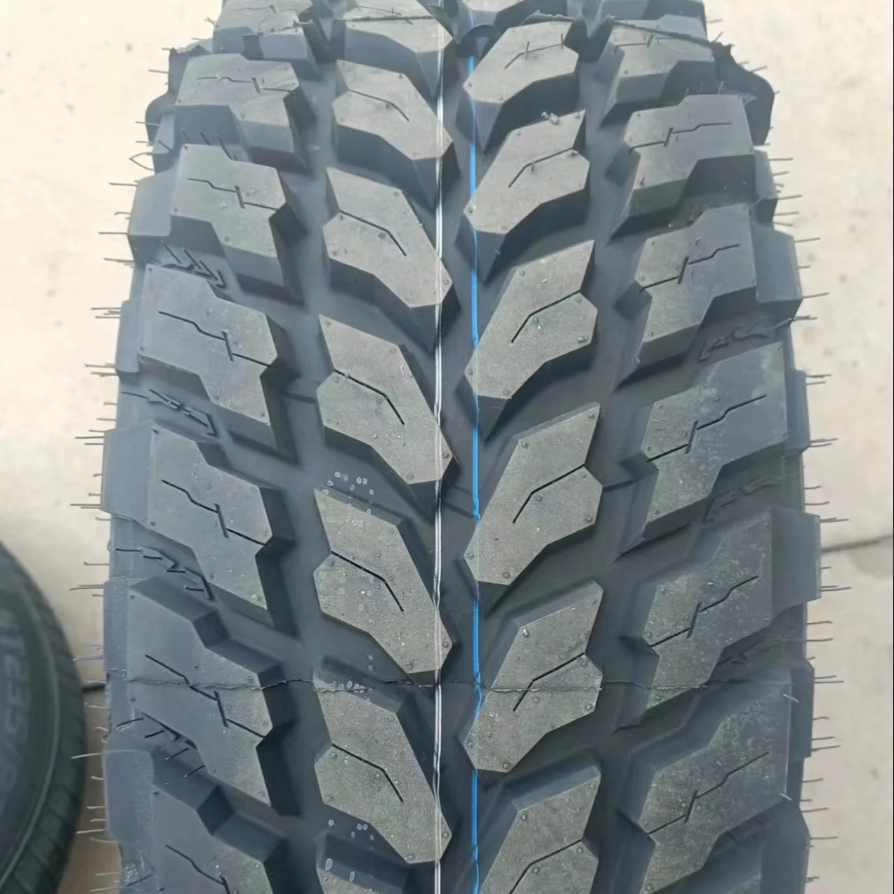 215/75R15LT 106/103 Q 8PR 4X4 SUV mud and all terrain tire snow flake rated AT MT off road tire 215/75R15