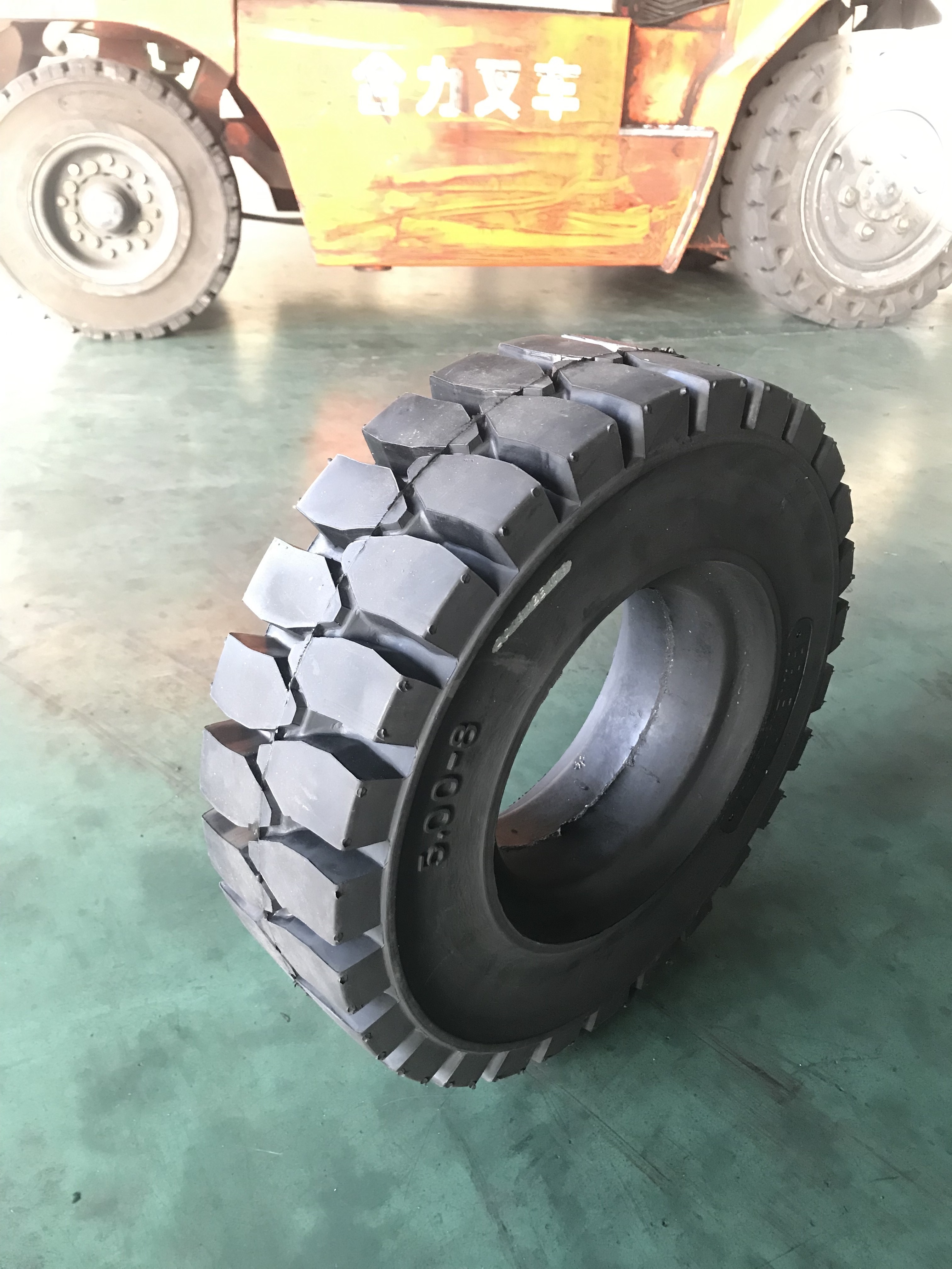 Solid Tire For Forklift 5.00-8 16x6-8 18x7-8 Natural Tire High  used for Heli Clark Forklift