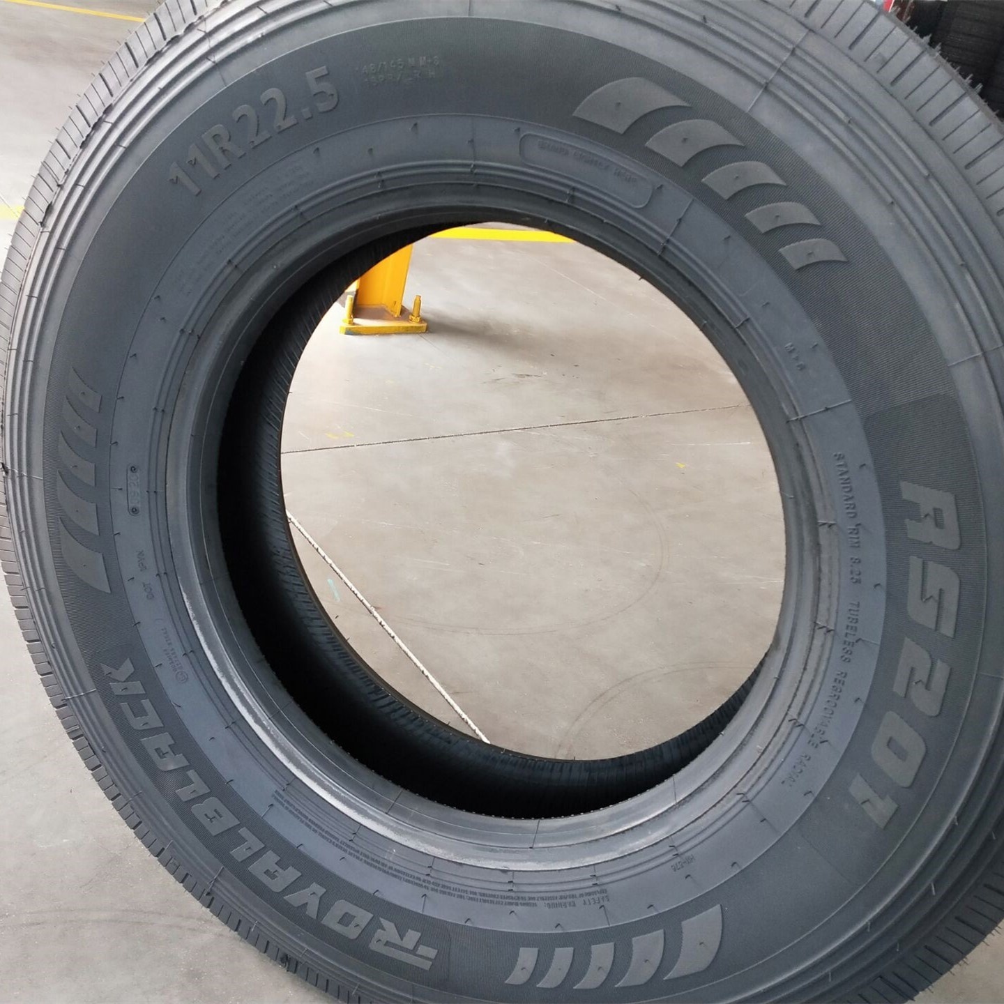 Tires made in Thailand 11R22.5 truck tire