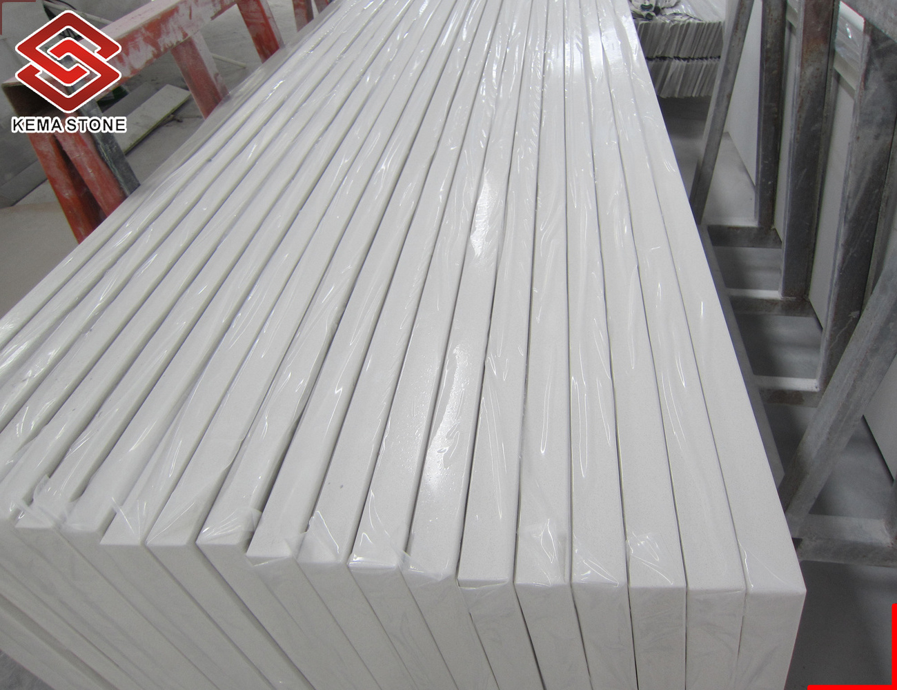 China Cheap Custom-made Prefab White Quartz Countertop with Straight Flat Eased Edge