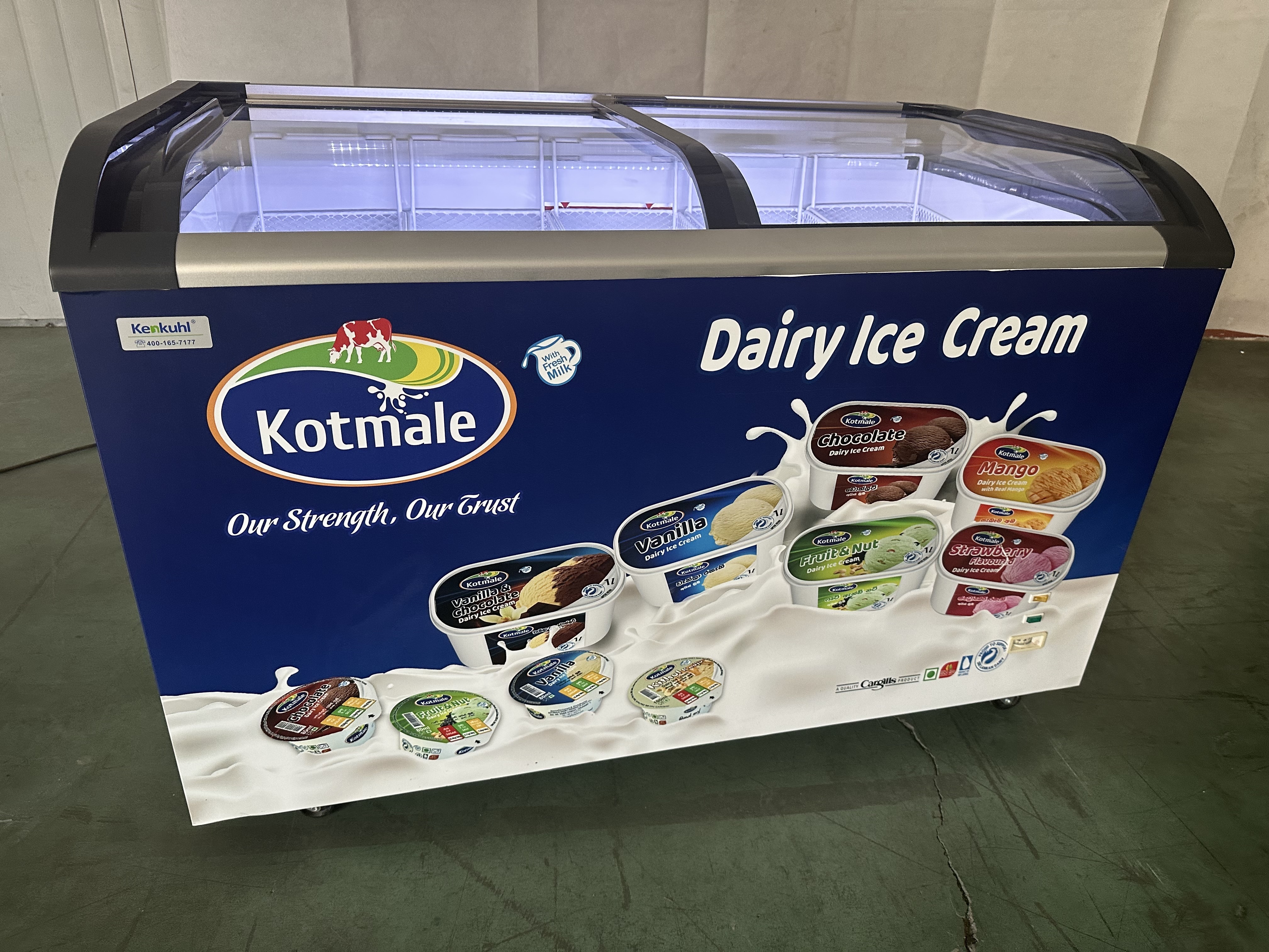 Kenkuhl double door sliding single curved top commercial ice cream display freezer