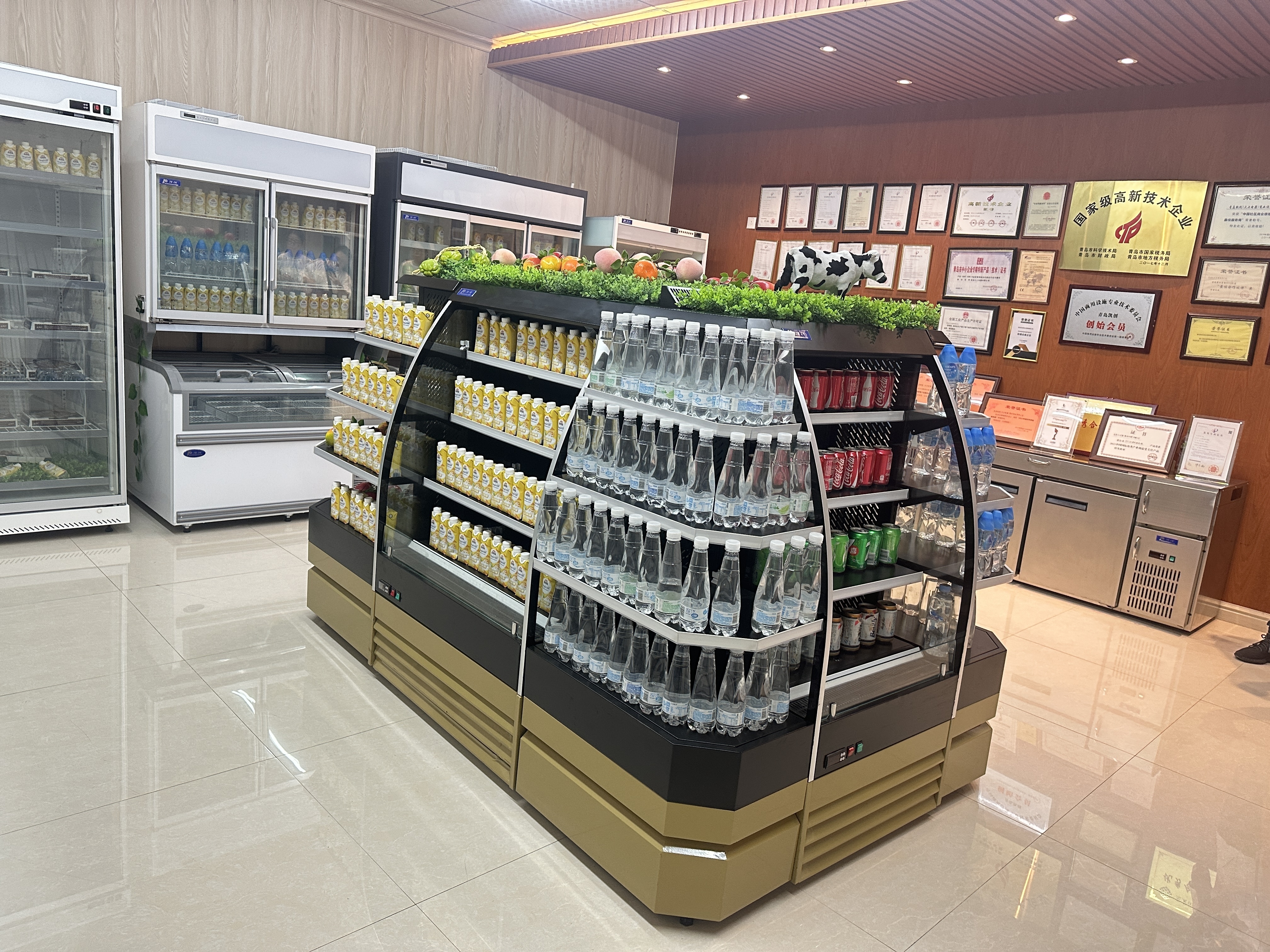 Kenkuhl Athena Group Supermarket Open Vertical Round Display Commercial Island Refrigeration