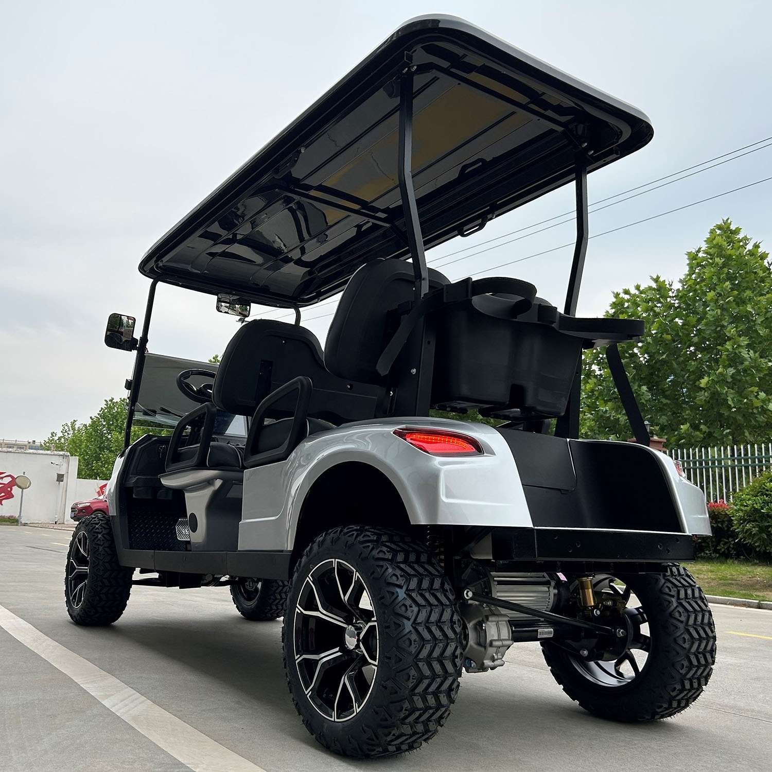 2023 USA Brand Hot Sale Golf Buggy 4 Wheel Drive Electric Club Car Golf Cart 4 Seater for Adults