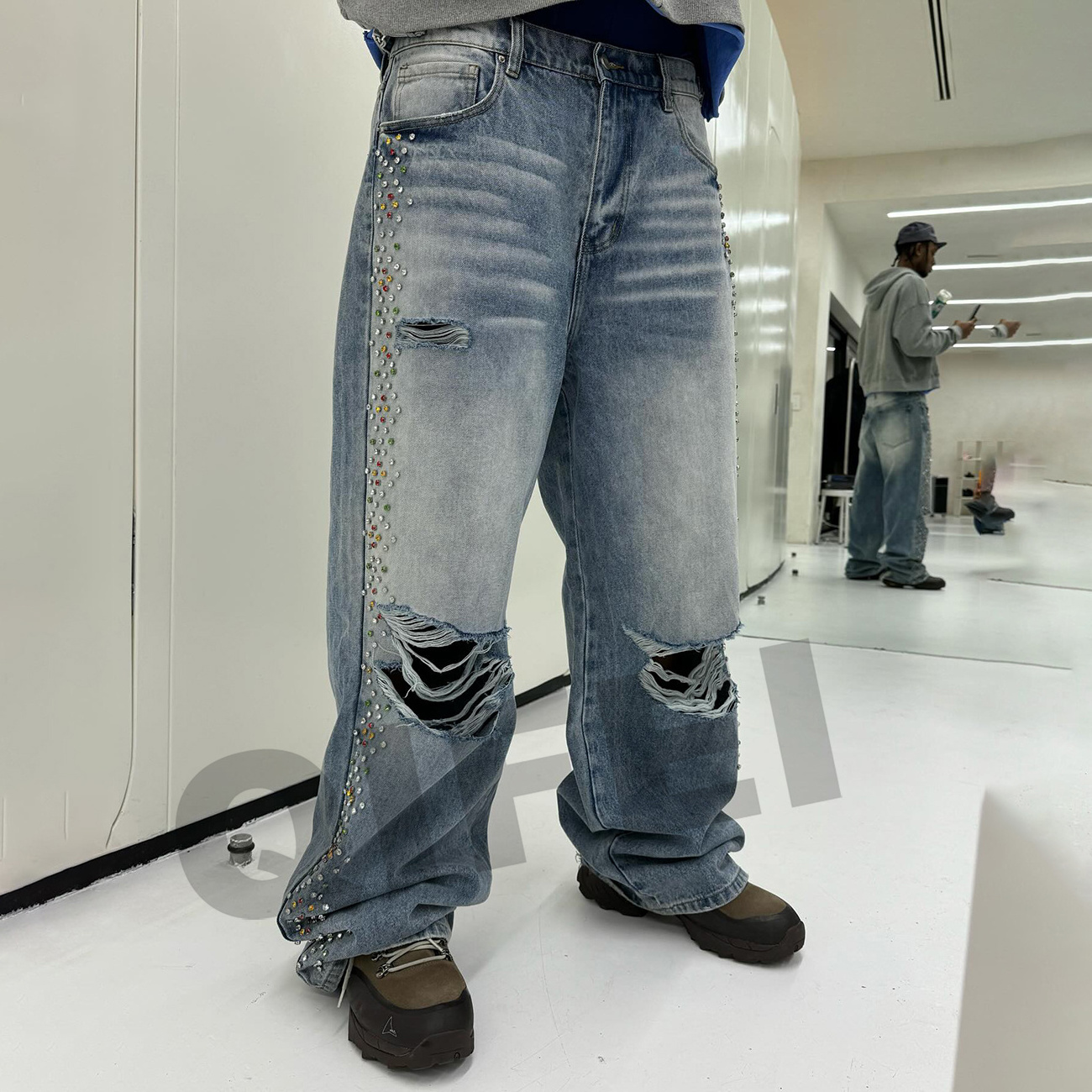 Custom manufacturers denim pants oversized baggy high quality rivet rhinestone men jeans