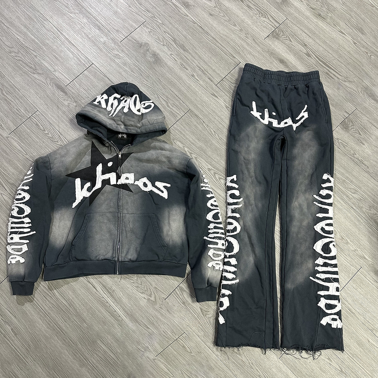 Custom acid washed vintage tracksuit men streetwear distressed patch cut and sew patchwork hoodie and sweatpants set sweatsuit