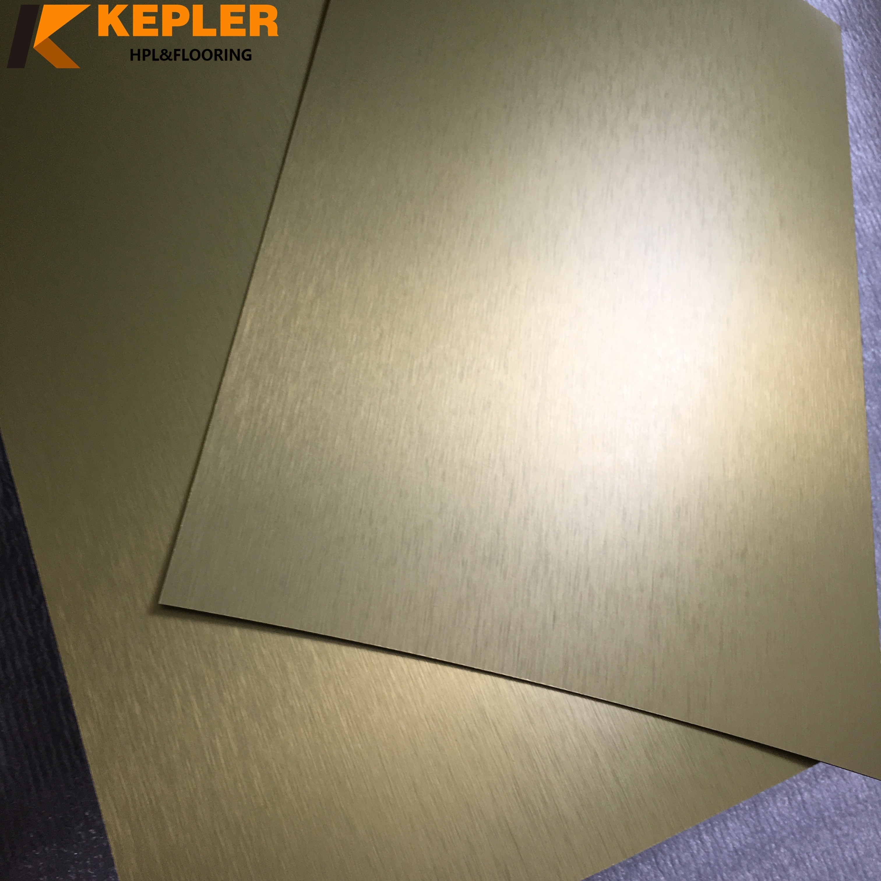 0.8mm 1220*2440mm Metallic Brushed Golden Phenolic Resin Decorative HPL Board Formica High Pressure Laminate Sheet