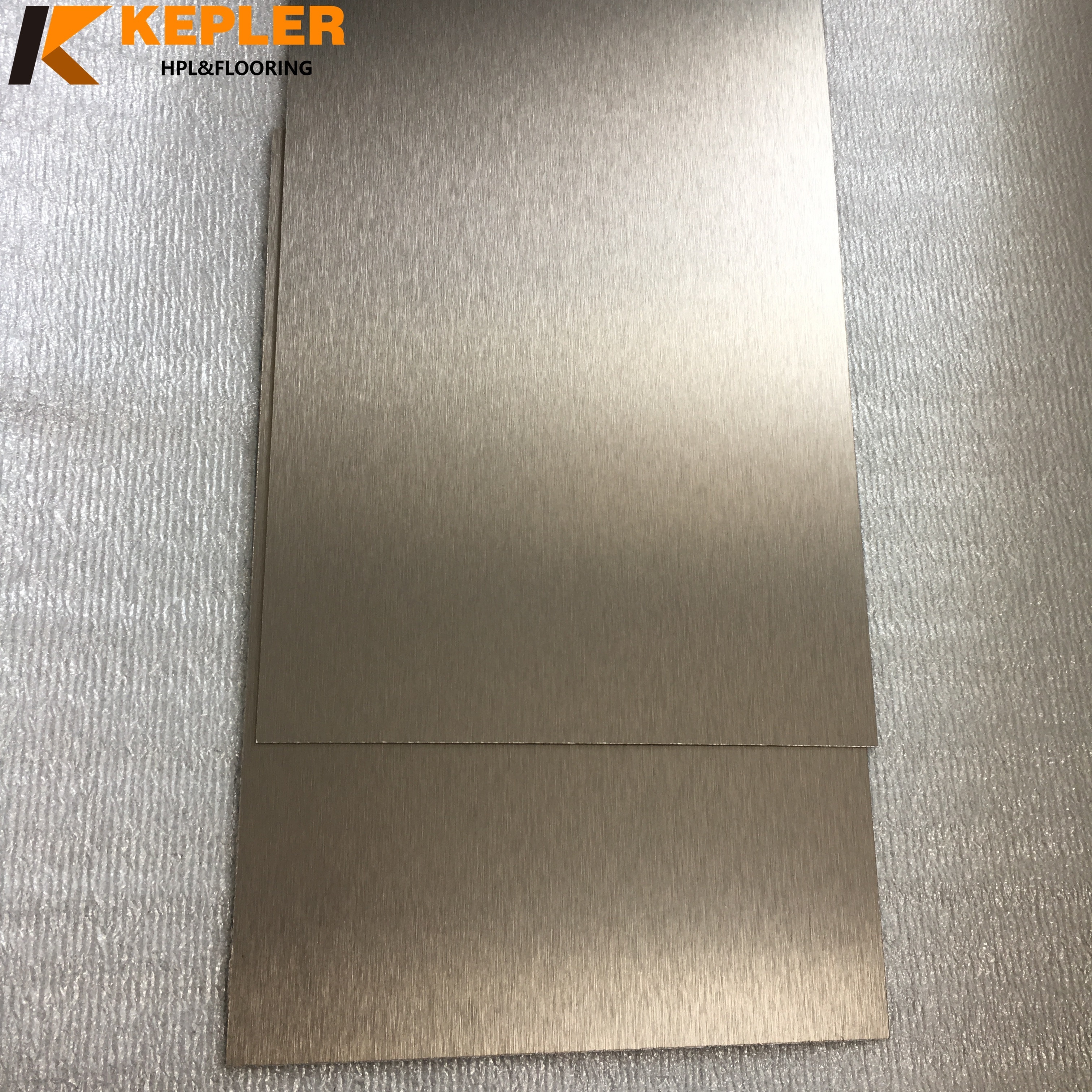 0.8mm 1220*2440mm Metallic Brushed Golden Phenolic Resin Decorative HPL Board Formica High Pressure Laminate Sheet