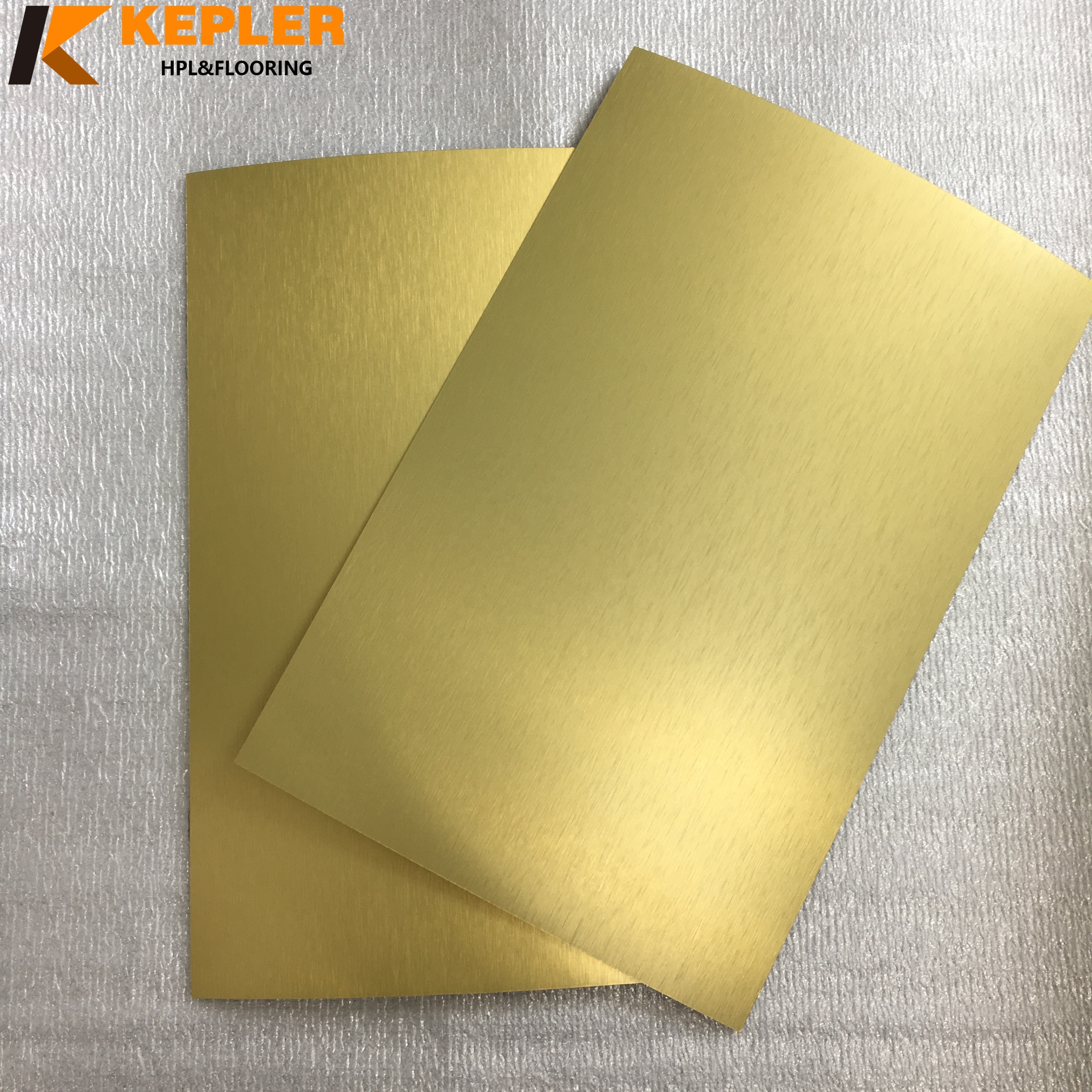 0.8mm 1220*2440mm Metallic Brushed Golden Phenolic Resin Decorative HPL Board Formica High Pressure Laminate Sheet