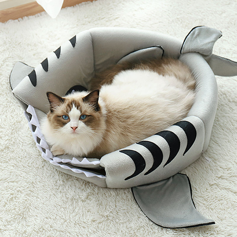 Wholesale Manufacturer Sharks Shape Warm Fluffy Cotton Cat House Pet Bed