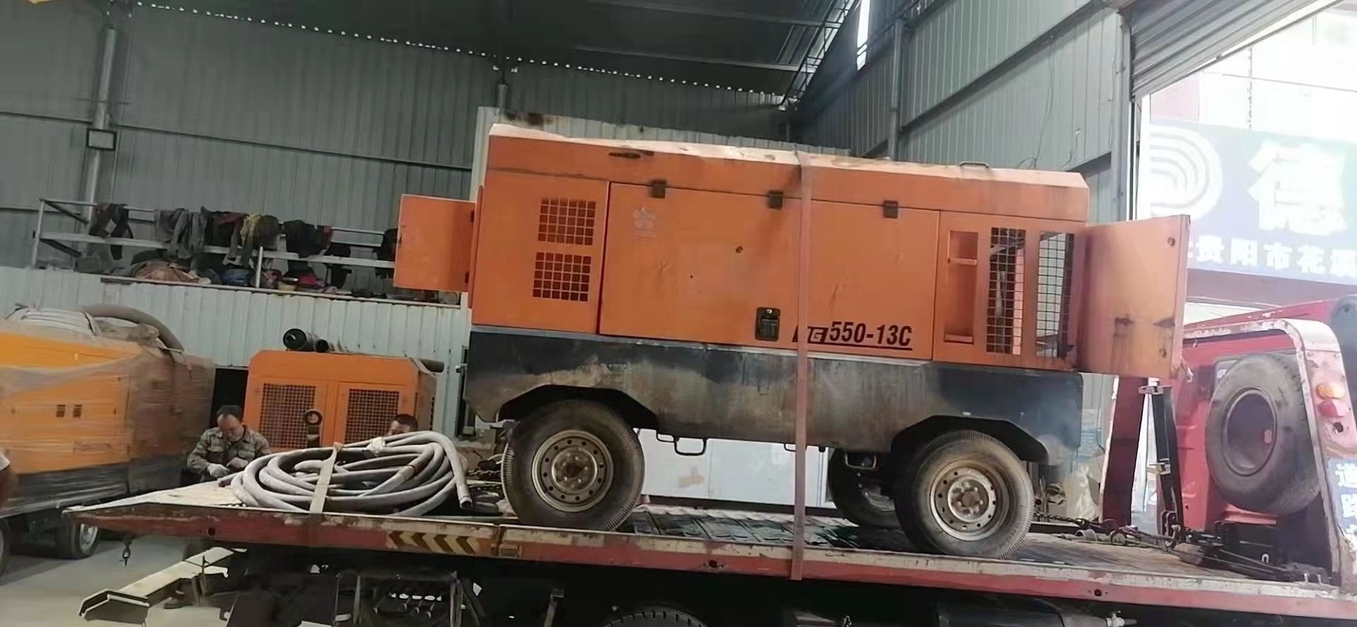 High quality China used portable diesel engine screw air compressor with 132kw diesel engine for sale