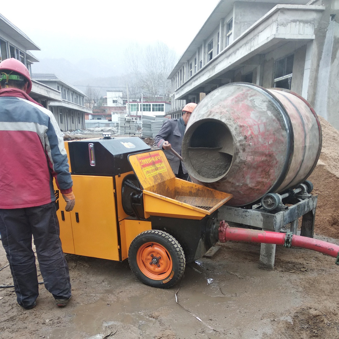 Electric Diesel Concrete Pump small concrete pump machine Isuzo Yili Mini mobile concrete pump