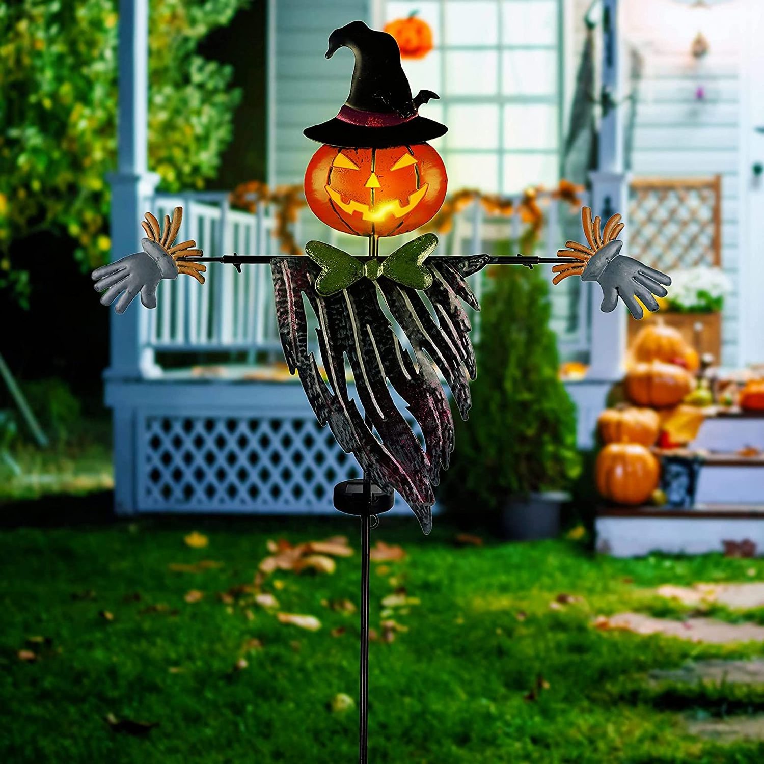 Factory Wholesale Custom Lawn Garden Halloween Decor Solar Powered Outdoor Metal Pumpkin Scarecrow Stake Light