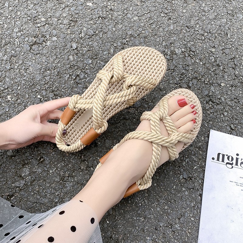 2021 Ladies Flat Handmade Straw Shoes Rope Sandals Women's Linen Woven Hemp Rope Beach Slippers Rubber Summer Slippers Webbing