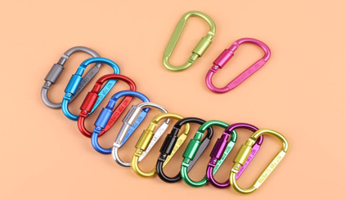 2022 high quality karabiner competitive price 8cm D shape lock carabiner hook full colors aluminum carabiner