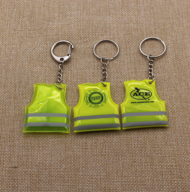 Oem keyholder Maker Supplier Personalized Flashing Key Ring Light 2D Key Chain Custom Plastic Soft Pvc Led Reflective Keychain