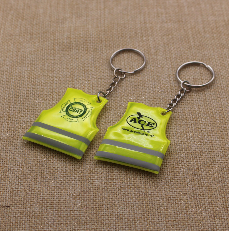 Oem keyholder Maker Supplier Personalized Flashing Key Ring Light 2D Key Chain Custom Plastic Soft Pvc Led Reflective Keychain