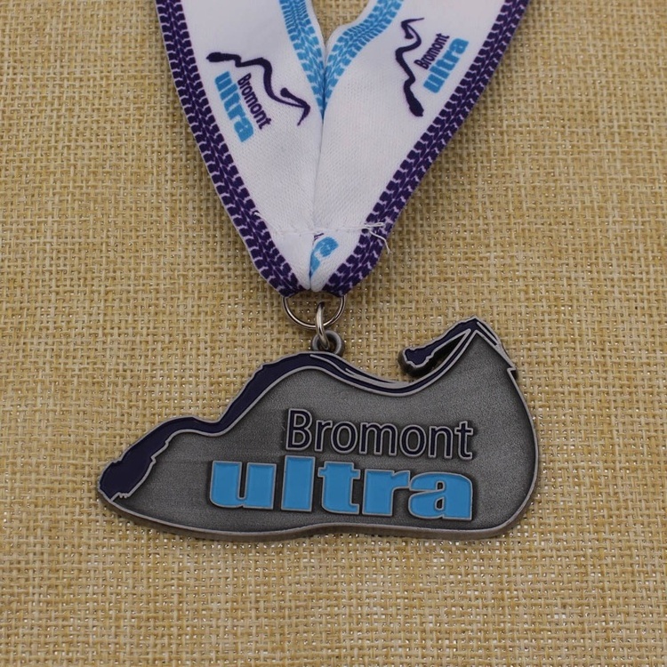 Custom High Quality Snowflake Shape Winter Triathlon Challenge Medal with Ribbon