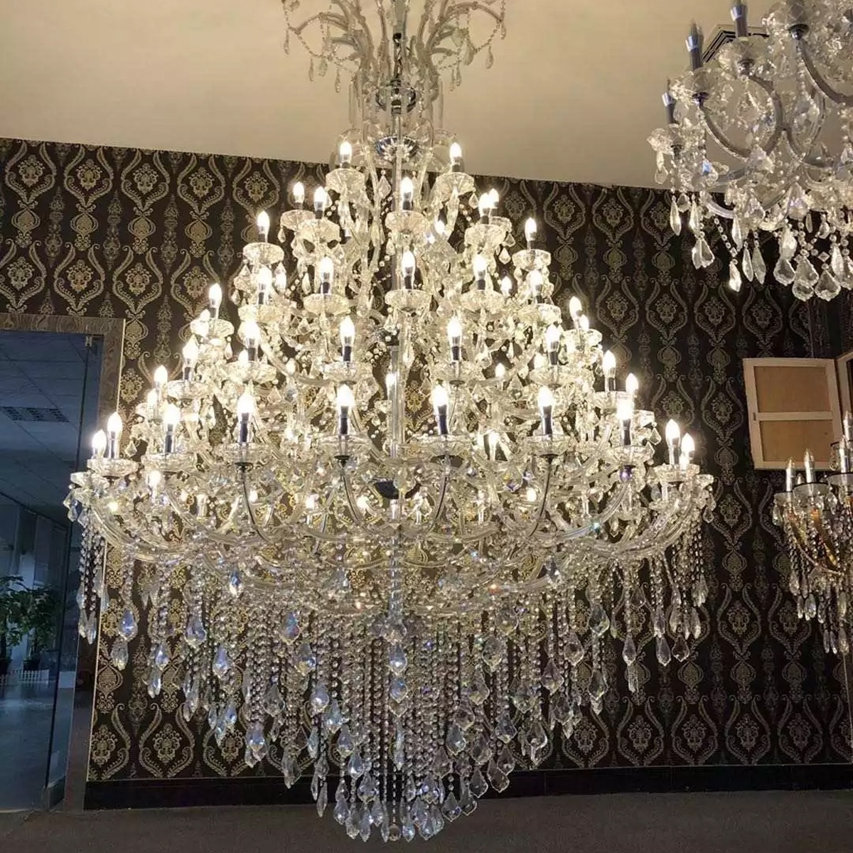 Keyming lighting large 85 lights golden maria theresa crystal chandelier lighting modern for villa