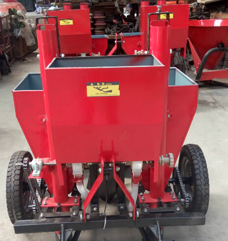 small tractor driven one row potato planter for farm use