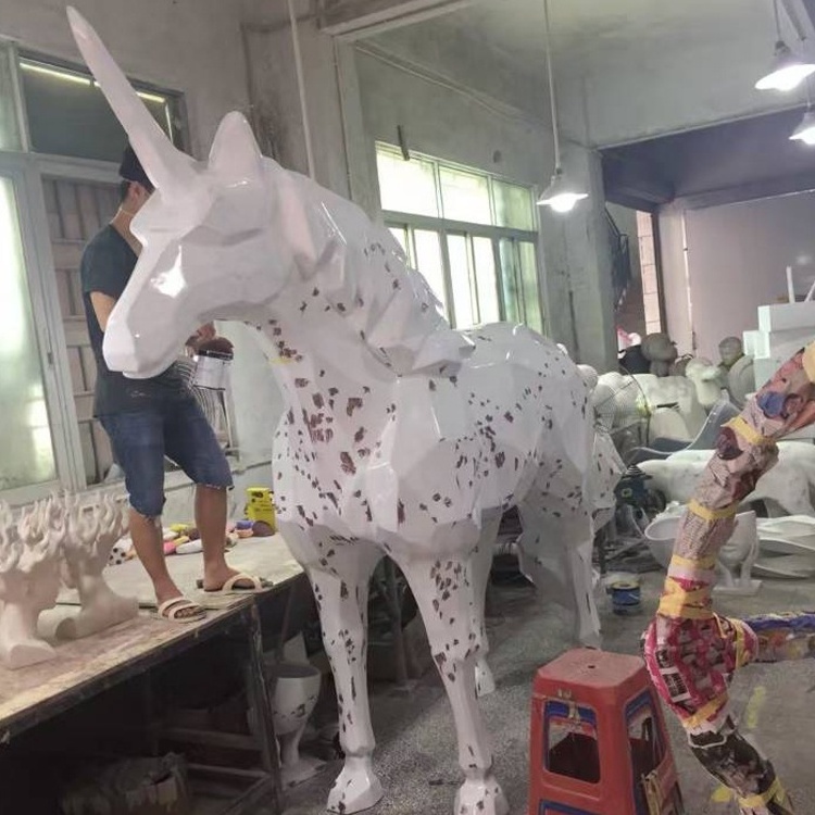 2022 Hot Selling Outdoor Customized Park Sculpture Fiberglass Unicorn Statue