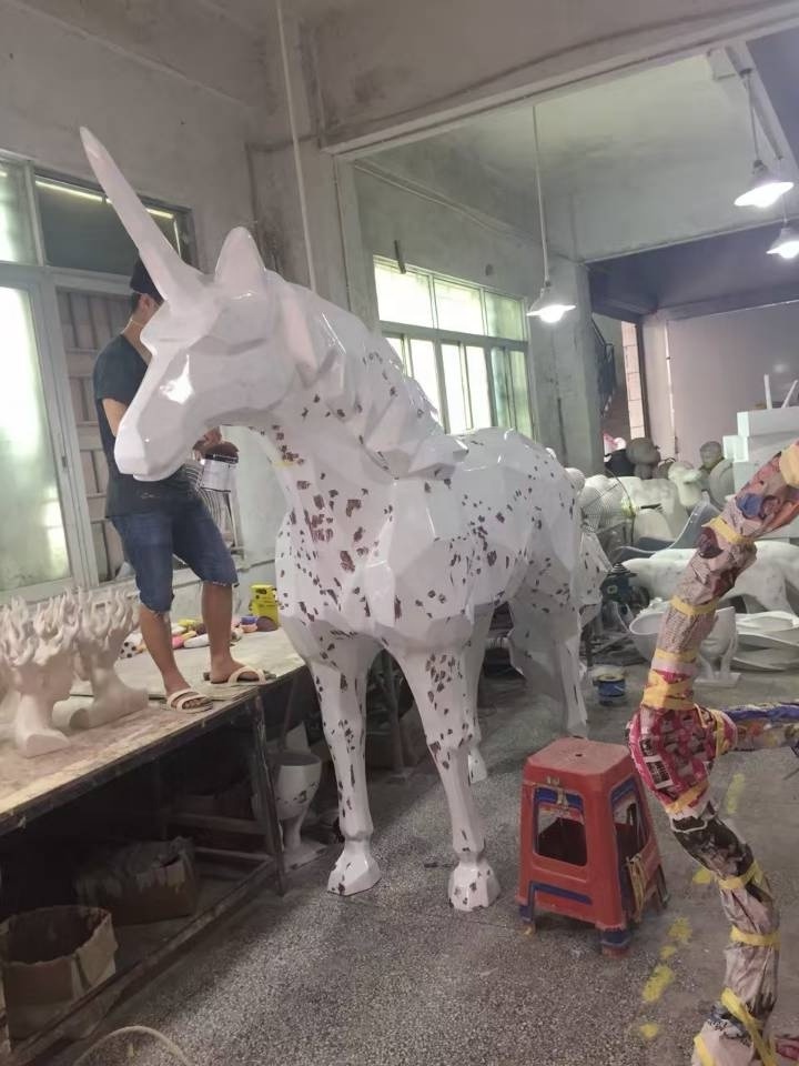 2022 Hot Selling Outdoor Customized Park Sculpture Fiberglass Unicorn Statue