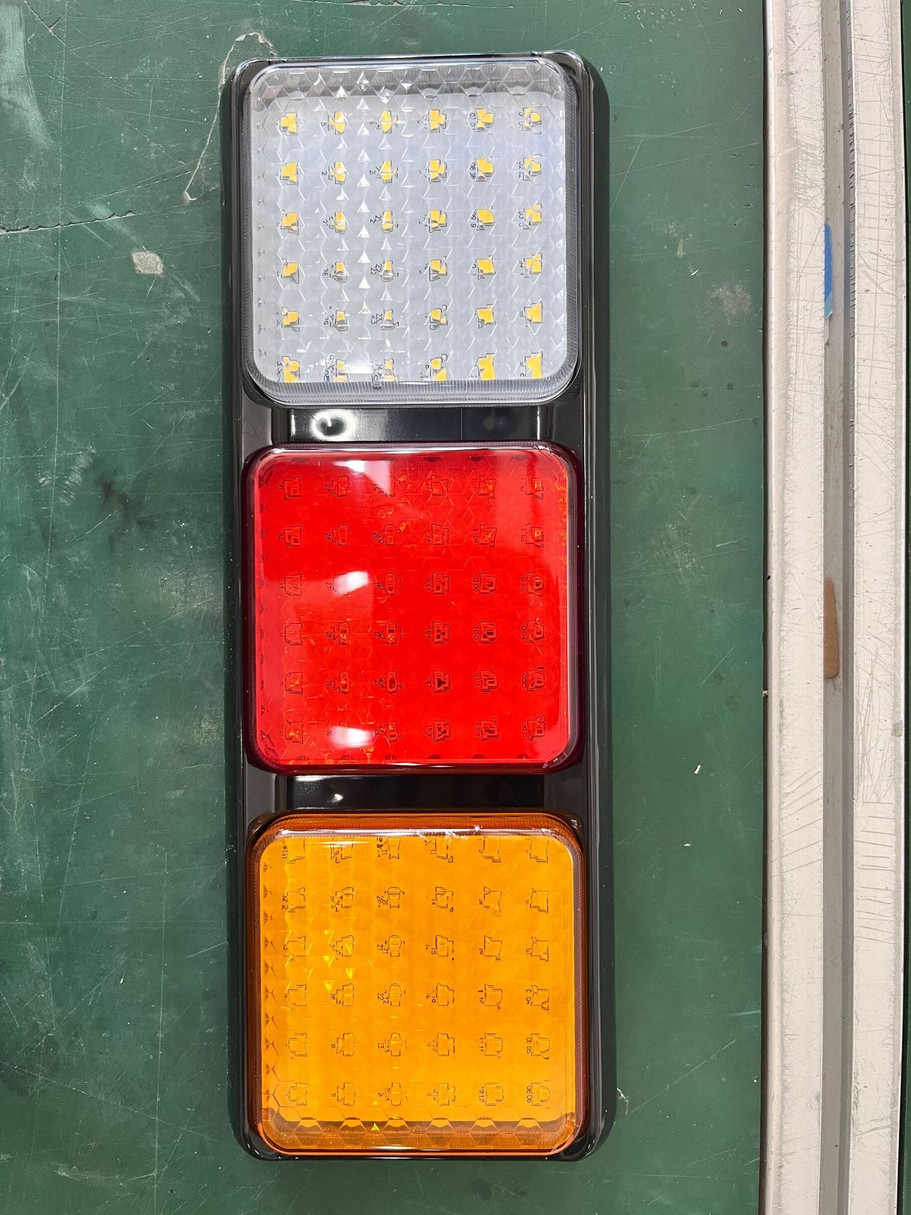 LED TRUCK LIGHT LED TAIL LIGHT LED INDICATED TRUCK LAMP