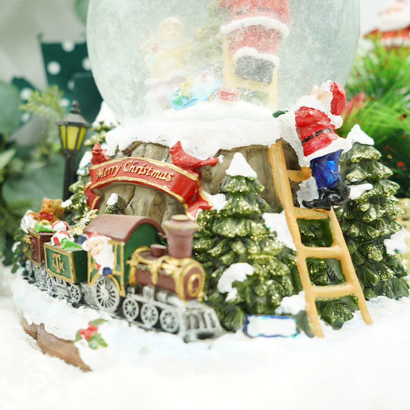 Merry Christmas Resin Crafts Bear Tree Santa Claus Train Girl Boy Snowing Led Water Globe With Music