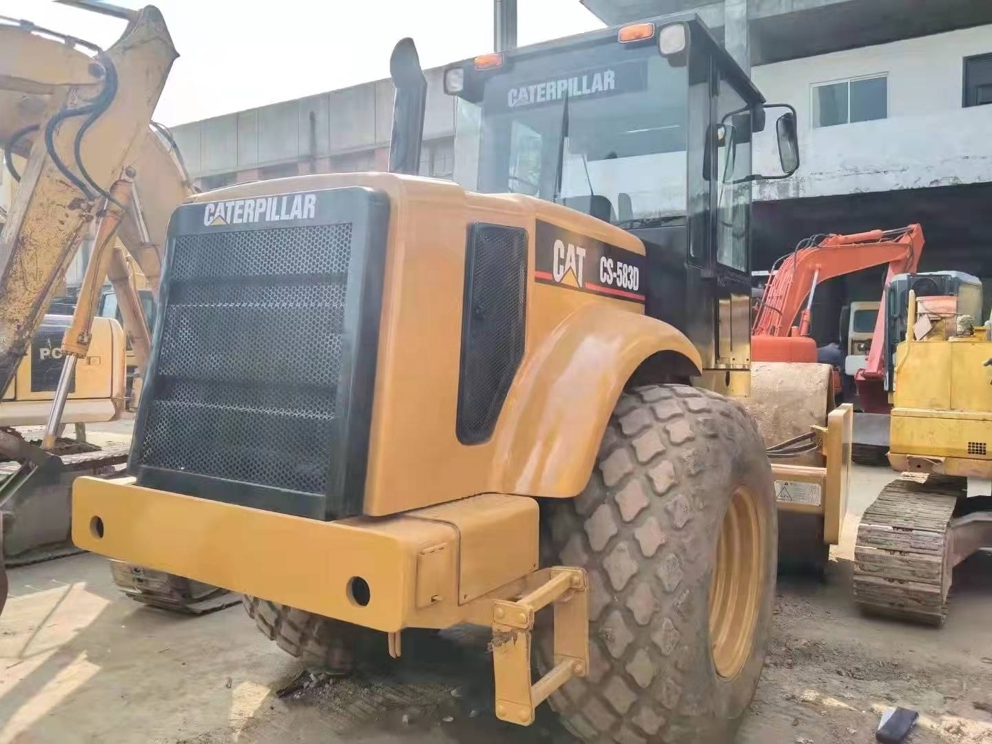 cat CS583d Hydraulic Vibratory Road Roller 10ton 12ton 14ton Single Drum Tire Roller Machine for Sale