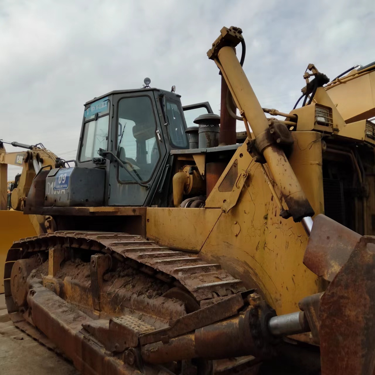 D155A-1D155A-2 Used Komatsu D155AX-5 bulldozer for sale komatsu D85AX D85p D155A-3 D355A-3 Crawler tractor