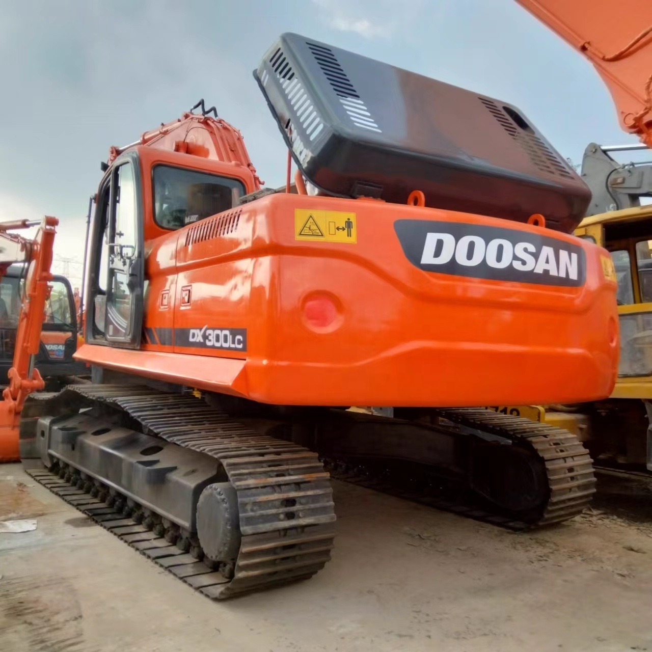 used 300 South Korea original Doosan excavators dx300 dx300lc dx260 /low price 30 ton used doosan dx300 excavator for sale