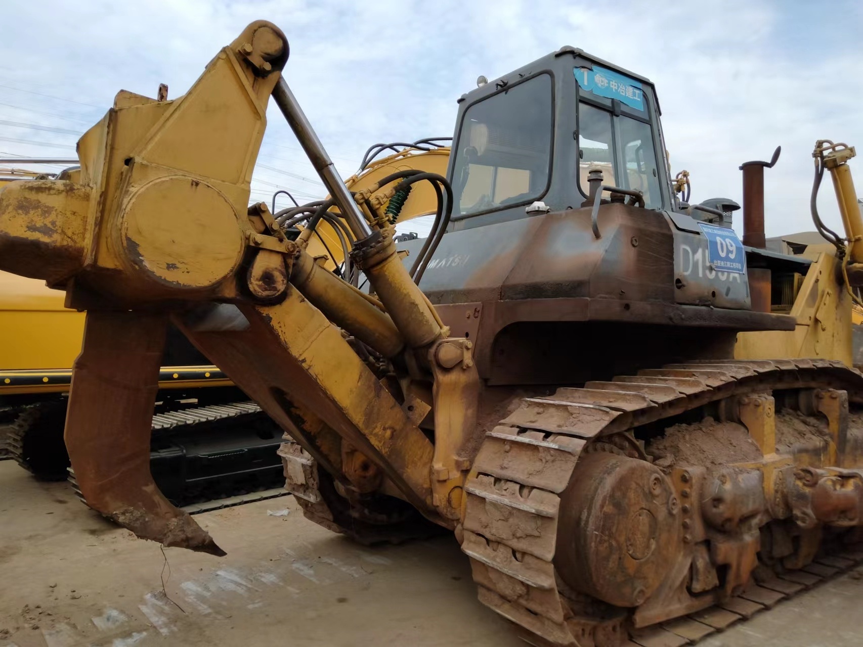 D155A-1D155A-2 Used Komatsu D155AX-5 bulldozer for sale komatsu D85AX D85p D155A-3 D355A-3 Crawler tractor