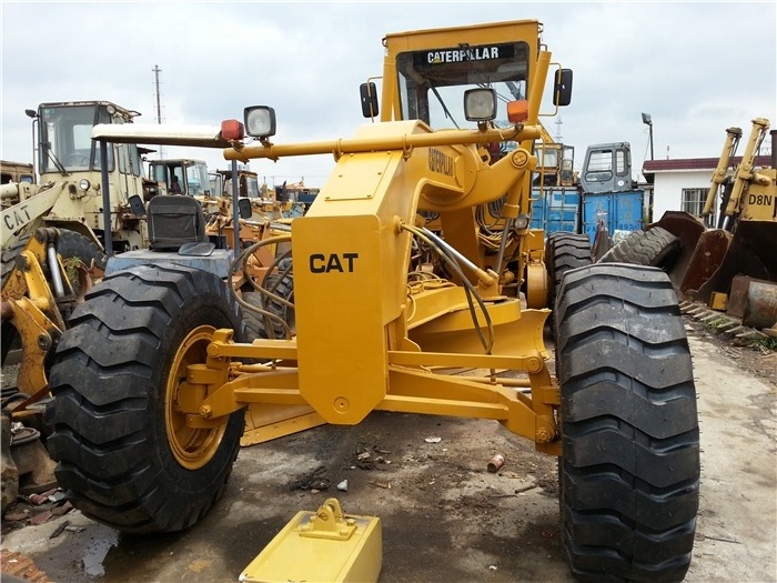 Second hand motor grader CAT 12G used grader for caterpillar in good condition with low working hours cheap for sale in Shanghai