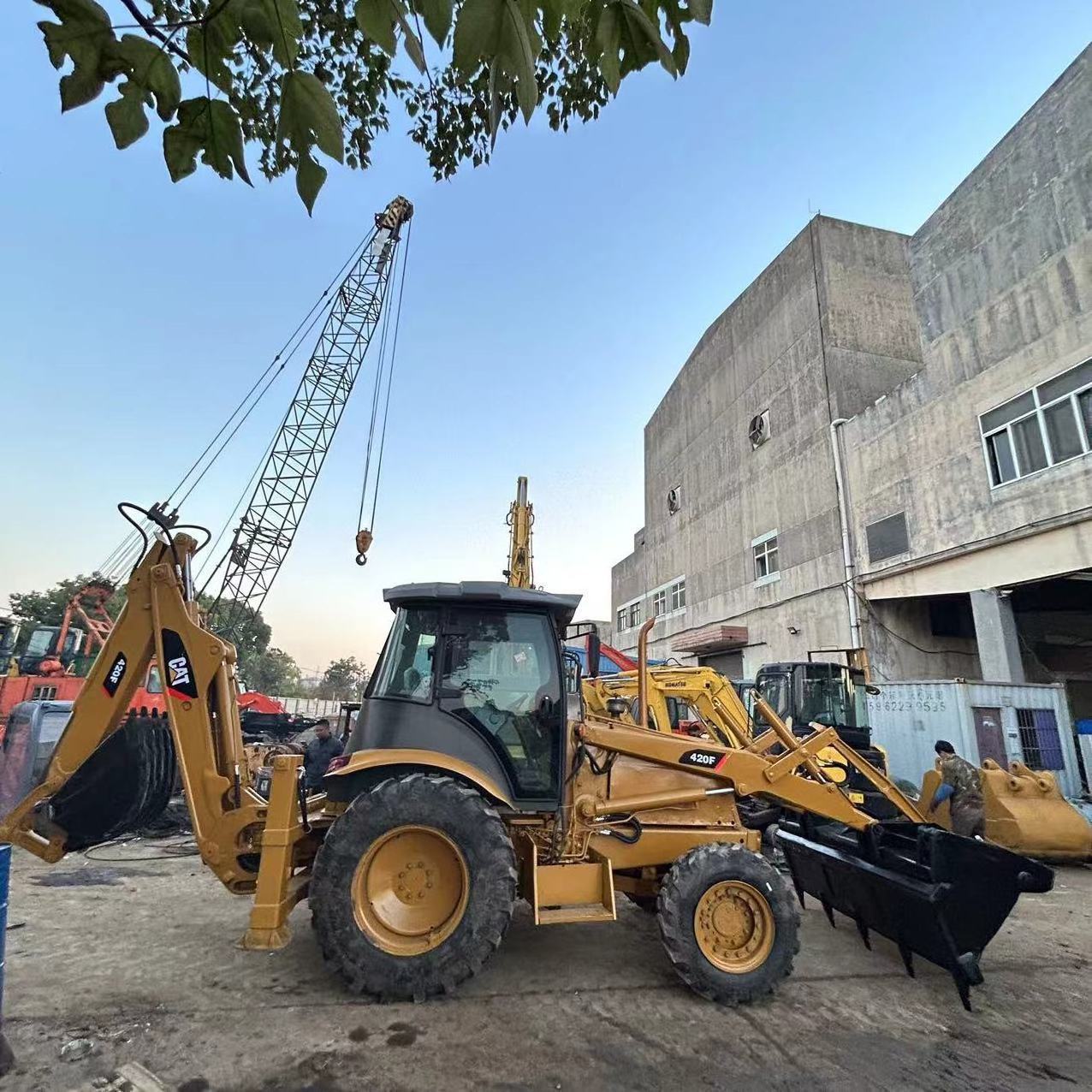 Used medium original engine backhoe loader Caterpillar CAT420F have reliable quality and durable with good price on construction