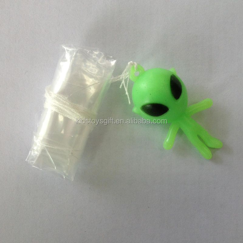 Promotional high quality plastic Glow-in-dark Alien parachute toy for 2 inches capsule