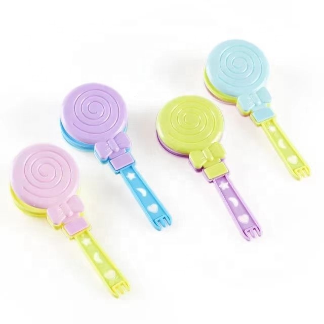 wholesales custom logo party lollipop shape clap cheer toy plastic hand noise makers plastic hand clappers