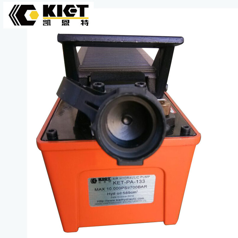 Foot operated single acting air hydraulic pump